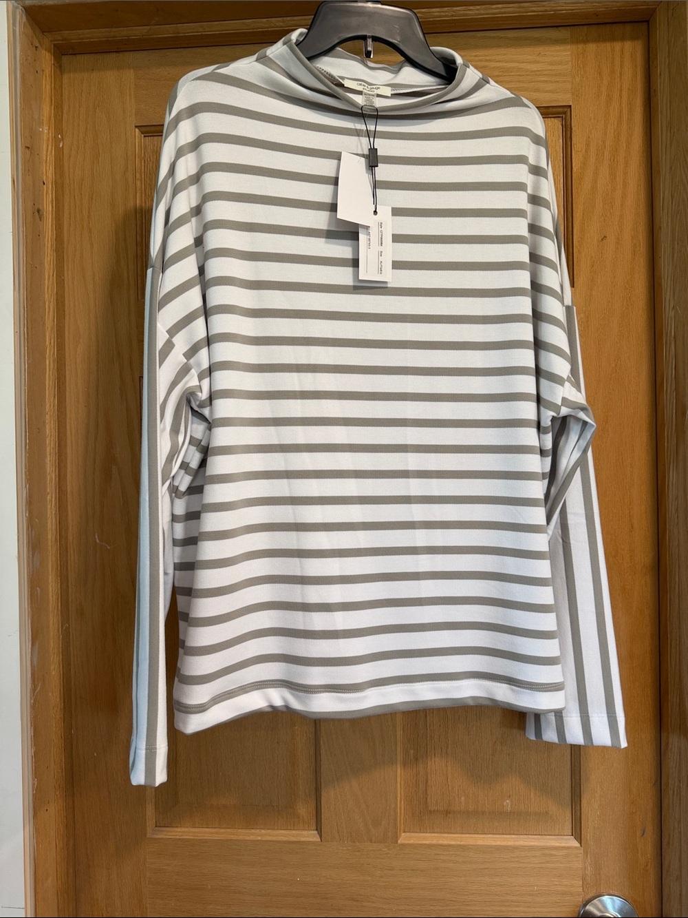 Cable & Gauge Gray and White Striped Long-Sleeve Top